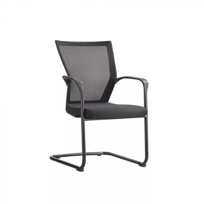 Ergonomischer Bürostuhl Primo mit Mesh Rücken und Kunststoff Gestell, einfacher Besucherstuhl fürs Büro und Homeoffice, Ansicht vorne seitlich